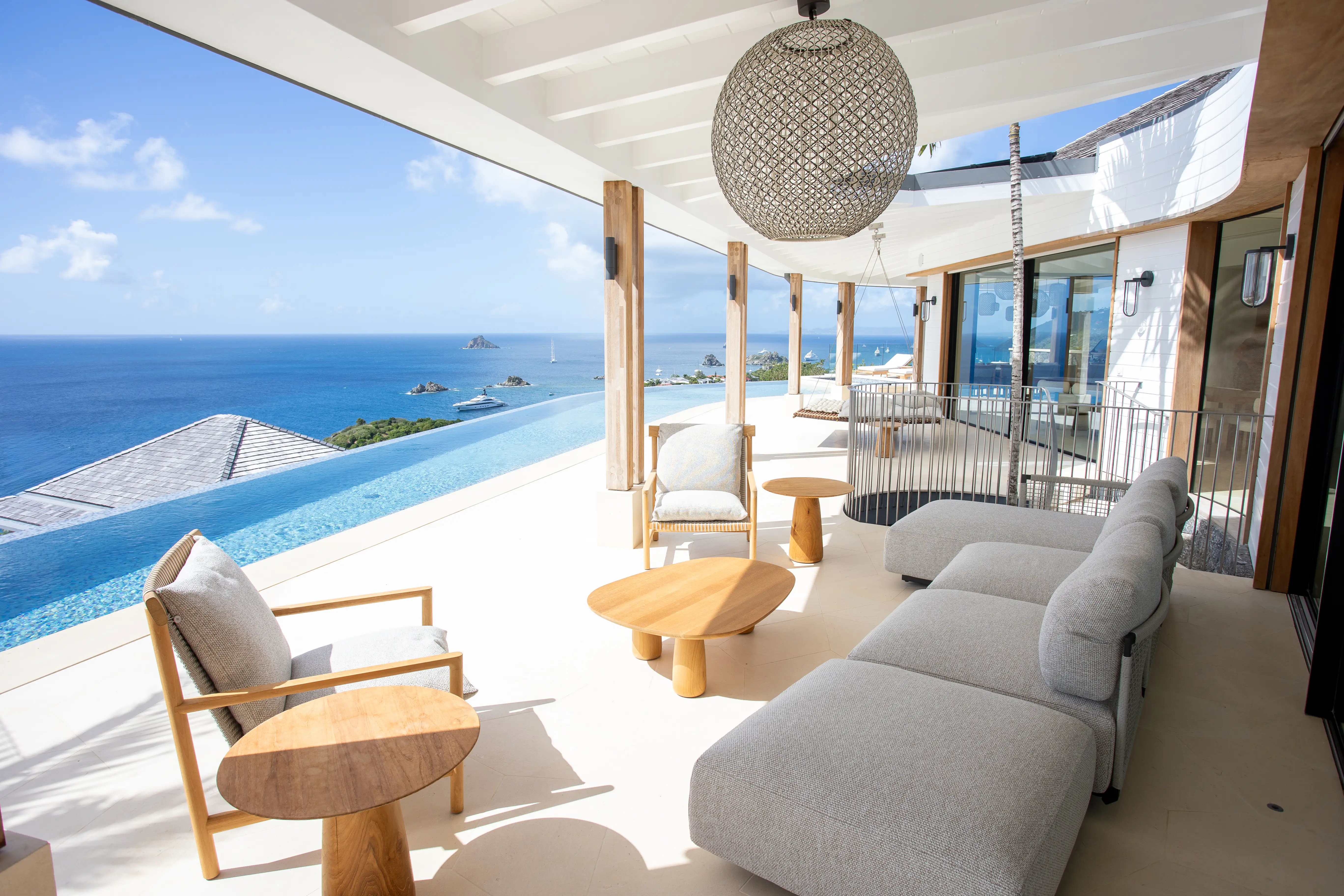 Villa Sel Palace gallery image 2 - Living Room - Luxury villa facilities and amenities
