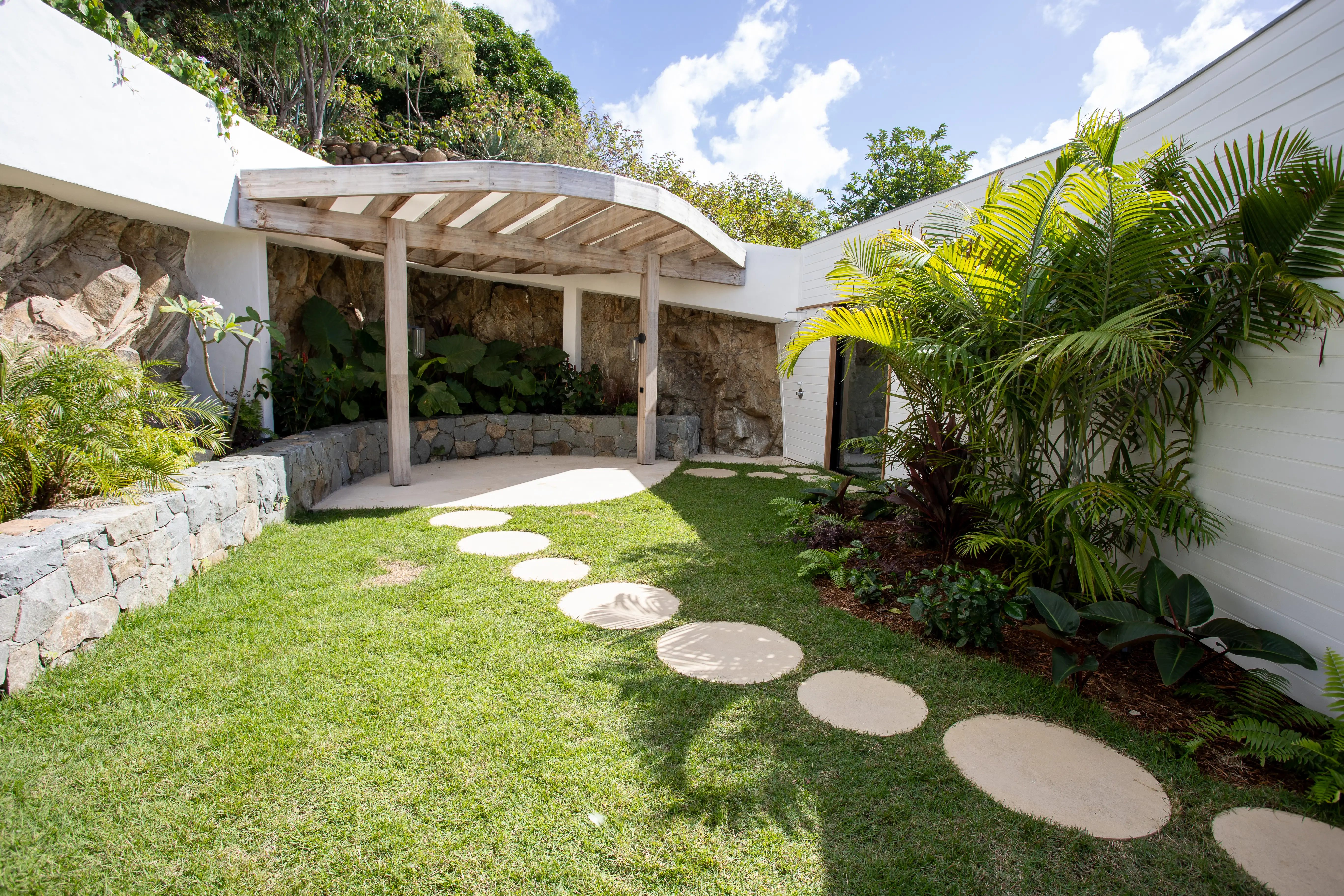 Villa Sel Palace gallery image 2 - Garden - Luxury villa facilities and amenities